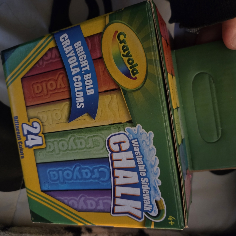 Crayola Washable Sidewalk Chalk - 24 Bright Colors